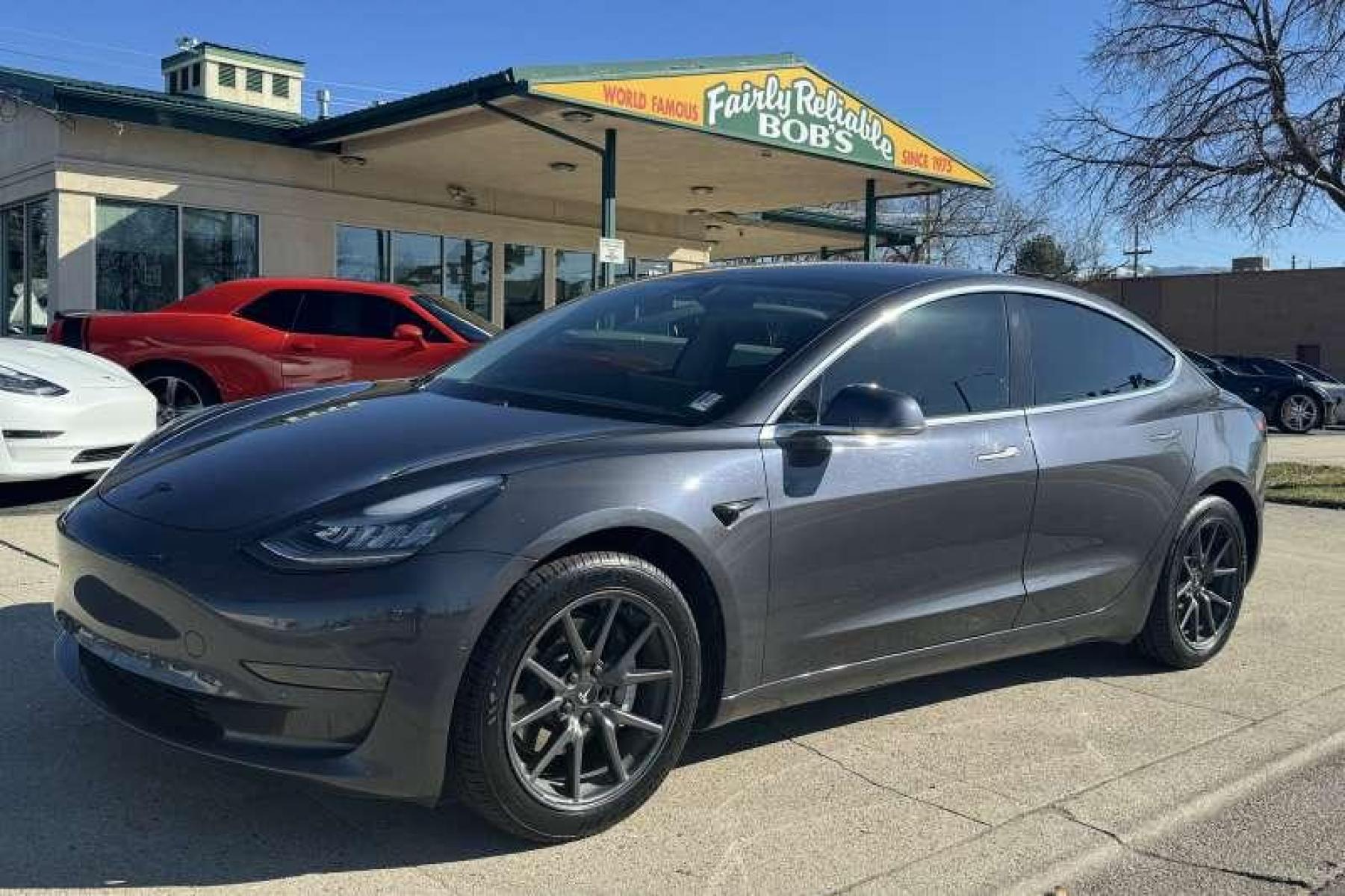 2019 Midnight Silver Metalic /Black Tesla Model 3 Long Range (5YJ3E1EB9KF) with an 75 kWh engine, Automatic transmission, located at 2304 W. Main St., Boise, ID, 83702, (208) 342-7777, 43.622105, -116.218658 - Full Self Driving! Remaining Powertrain/Battery Warranty! - Photo #0