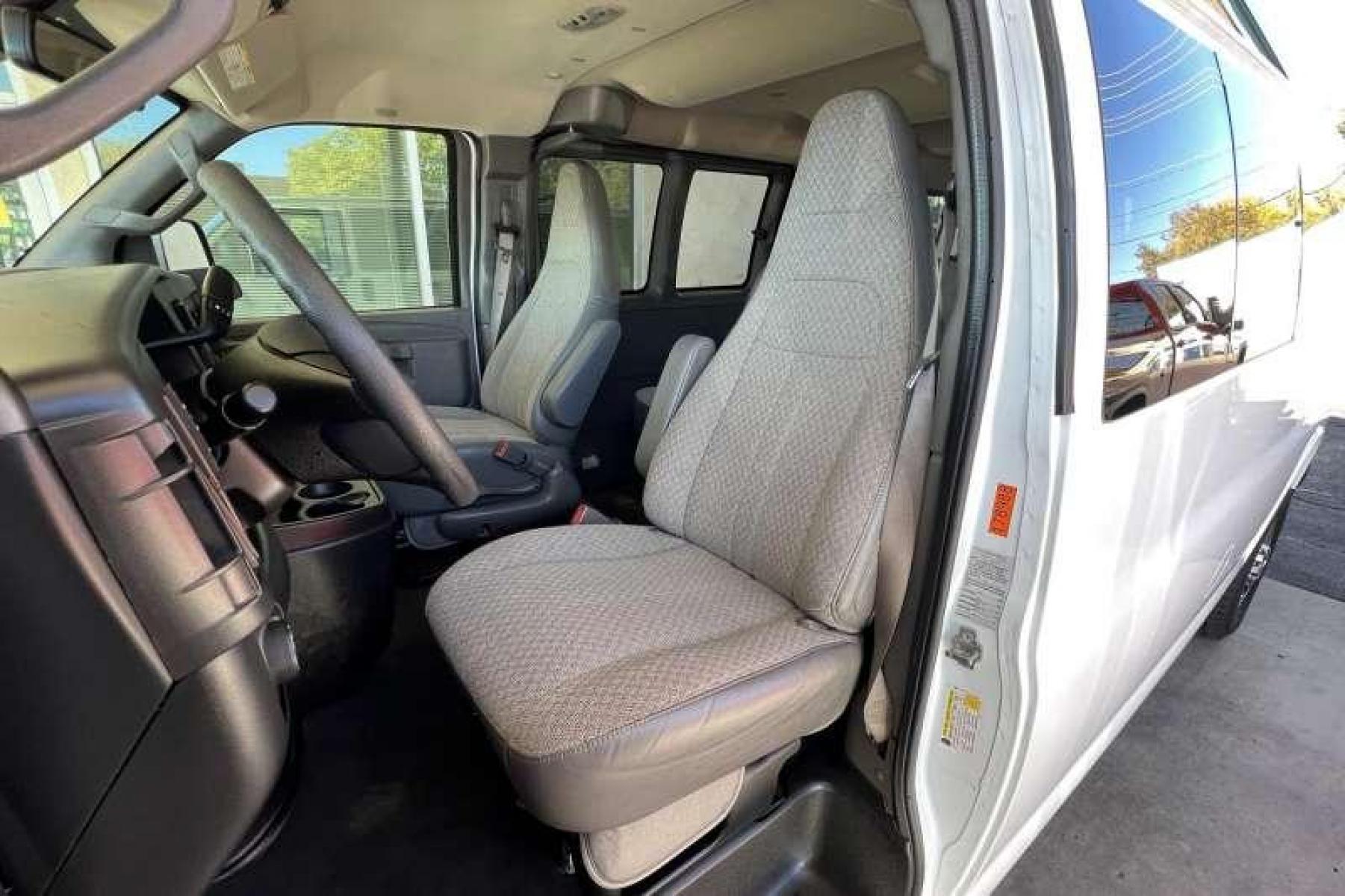 2019 Summit White /Grey Chevrolet Express 3500 LT (1GAZGPFG3K1) with an V8 6.0 Liter engine, Automatic transmission, located at 2304 W. Main St., Boise, ID, 83702, (208) 342-7777, 43.622105, -116.218658 - Photo #5