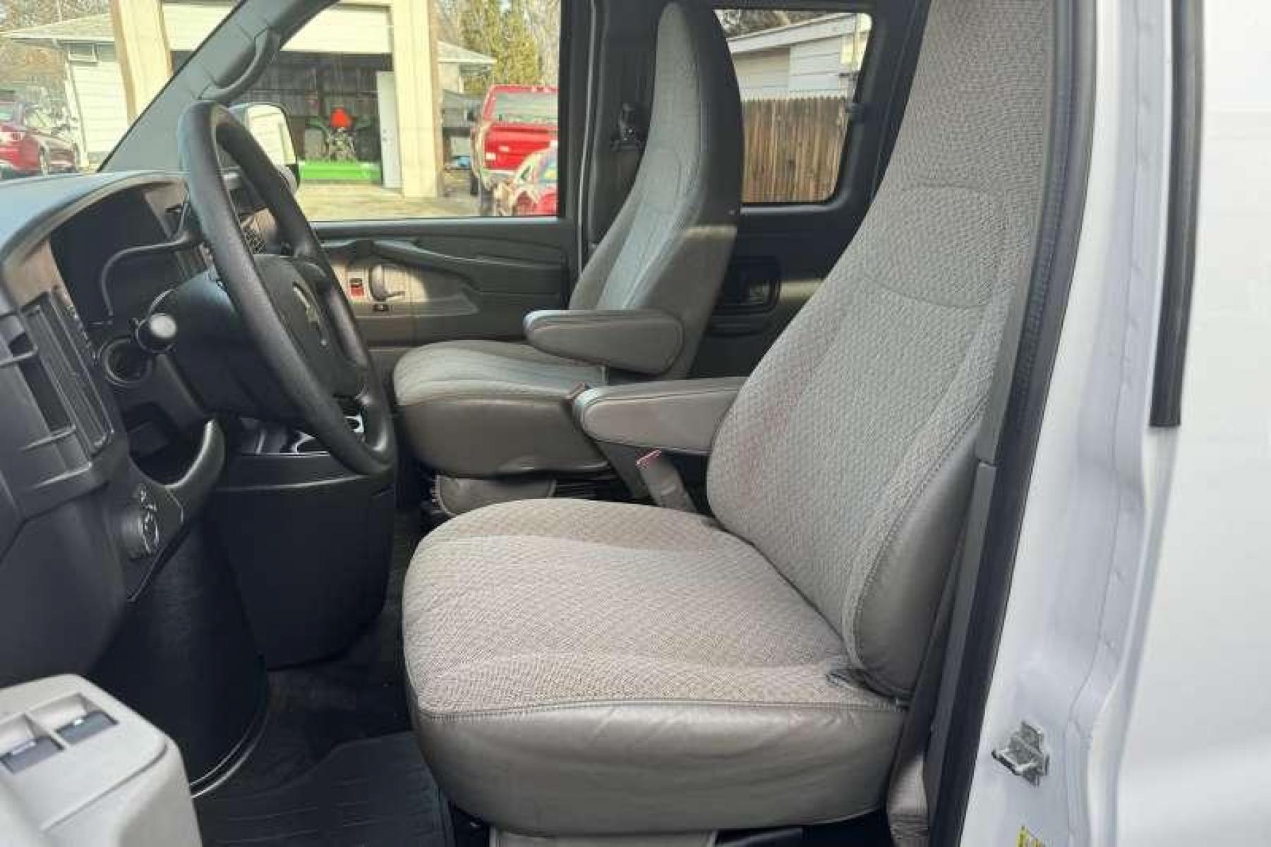2014 Summit White /Gray Chevrolet Express 3500 LT (1GAZG1FA6E1) with an V8 4.8 Liter engine, Automatic transmission, located at 2304 W. Main St., Boise, ID, 83702, (208) 342-7777, 43.622105, -116.218658 - Photo #5