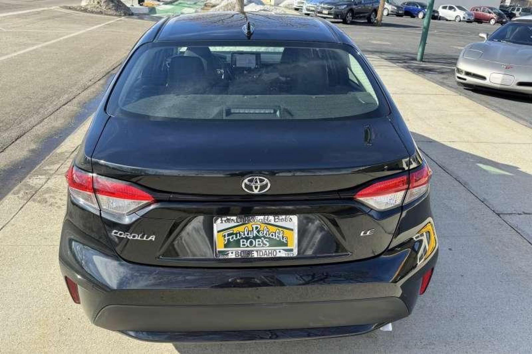 2022 Black /Black Toyota Corolla LE (5YFEPMAE2NP) with an 4 Cyl 1.8 Liter engine, Automatic transmission, located at 2304 W. Main St., Boise, ID, 83702, (208) 342-7777, 43.622105, -116.218658 - Great Fuel Economy! Remaining Factory Warranty! Apple Car Play And Android Auto Capable! - Photo #1