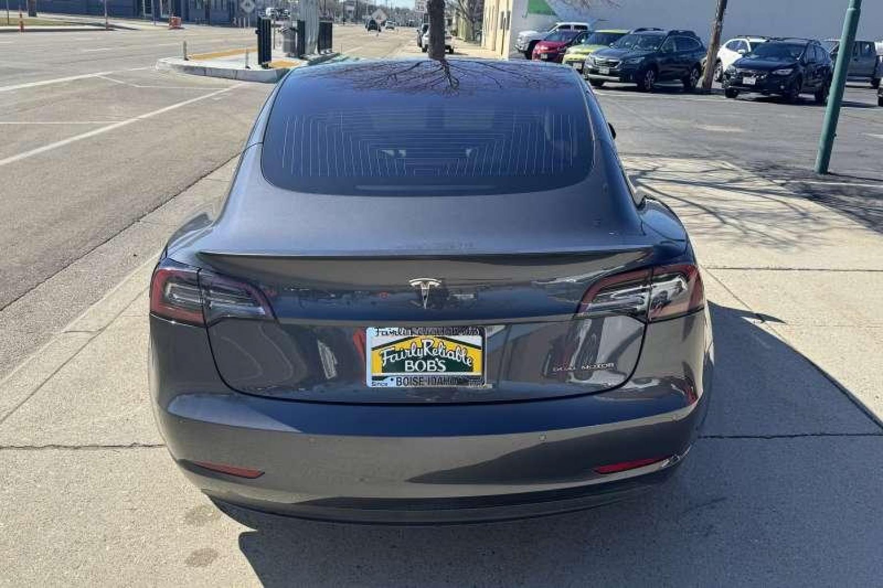 2018 Midnight Silver Metallic /White Tesla Model 3 Performance (5YJ3E1EB1JF) with an 75kWh engine, Automatic transmission, located at 2304 W. Main St., Boise, ID, 83702, (208) 342-7777, 43.622105, -116.218658 - Photo #1
