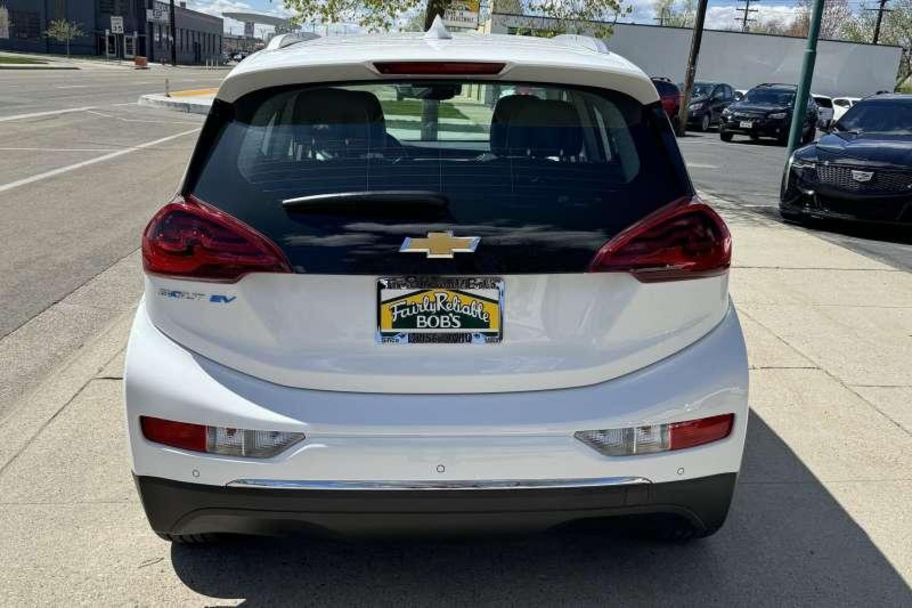 2020 Summit White /Dark Galvanized Gray Chevrolet Bolt Premier (1G1FZ6S01L4) with an 66 kWh engine, Automatic transmission, located at 2304 W. Main St., Boise, ID, 83702, (208) 342-7777, 43.622105, -116.218658 - Photo #1