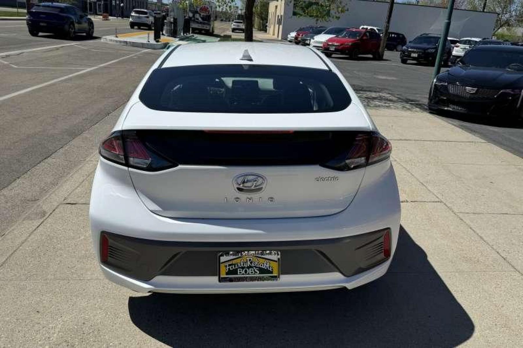 2020 White /Gray Hyundai Ioniq Hatchback Limited (KMHC85LJ1LU) with an 38.3 kWh engine, Automatic transmission, located at 2304 W. Main St., Boise, ID, 83702, (208) 342-7777, 43.622105, -116.218658 - Great Daily Commuter! Loaded With Safety Features! Qualifies For The EV Tax Credit! New Tires Too! - Photo #1