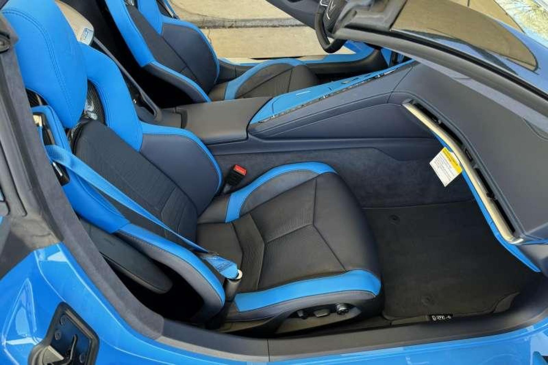 2022 Rapid Blue /Tension/Twilight Blue Chevrolet Corvette Stingray Convertible 3LT (1G1YC3D44N5) with an V8 5.5 Liter engine, Automatic transmission, located at 2304 W. Main St., Boise, ID, 83702, (208) 342-7777, 43.622105, -116.218658 - Rapid Blue Convertible! Remaining Factory Warranty! Only 1,800 Miles! Super Cool! - Photo #9