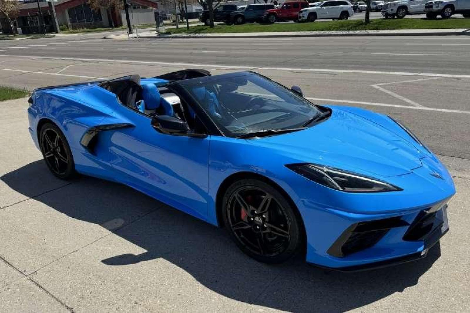 2022 Rapid Blue /Tension/Twilight Blue Chevrolet Corvette Stingray Convertible 3LT (1G1YC3D44N5) with an V8 5.5 Liter engine, Automatic transmission, located at 2304 W. Main St., Boise, ID, 83702, (208) 342-7777, 43.622105, -116.218658 - Rapid Blue Convertible! Remaining Factory Warranty! Only 1,800 Miles! Super Cool! - Photo #2