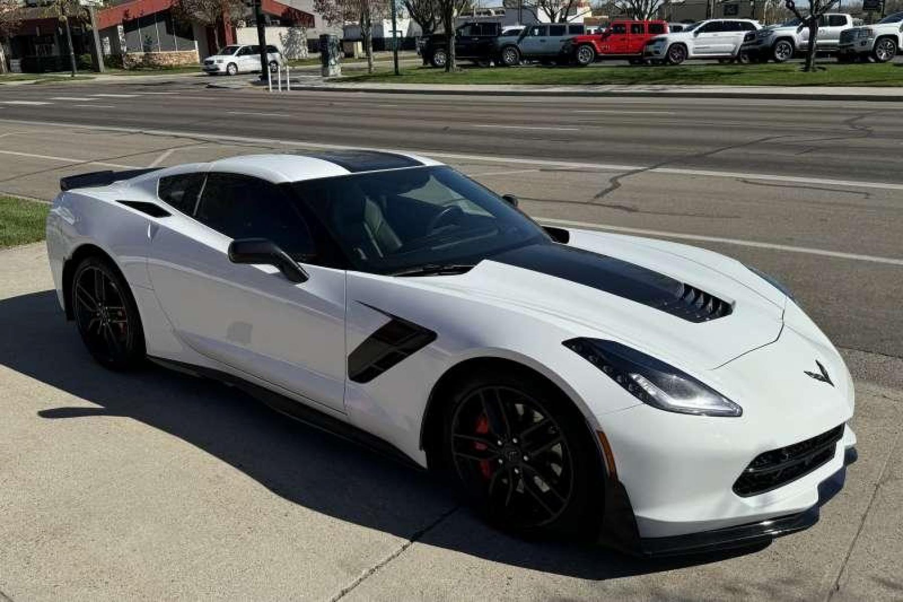 2016 Arctic White /Black Chevrolet Corvette Stingray 2LT Z51 (1G1YK2D75G5) with an V8 6.2 Liter engine, Automatic transmission, located at 2304 W. Main St., Boise, ID, 83702, (208) 342-7777, 43.622105, -116.218658 - Stunning Stingray! New Tires! Ready To Go! - Photo #21